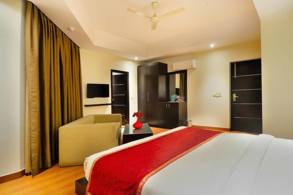 Zenith Hotel - Delhi Airport New Delhi Exteriör bild