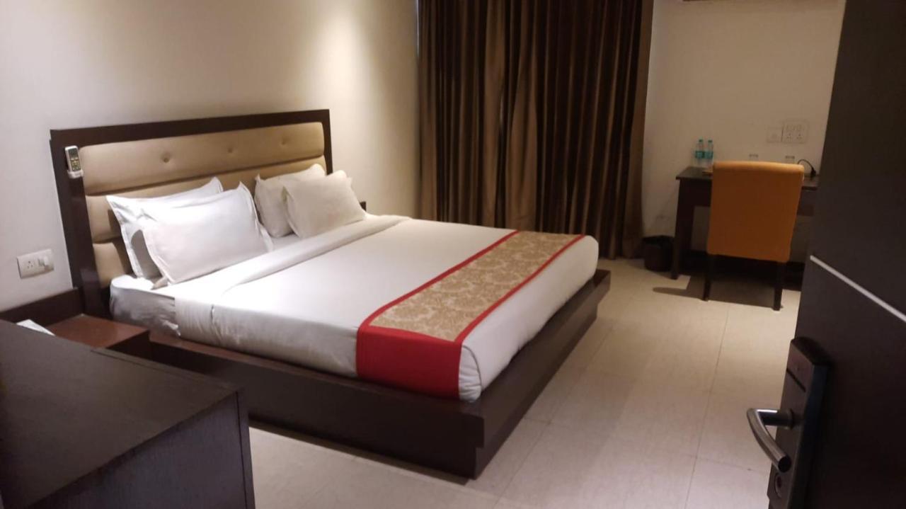 Zenith Hotel - Delhi Airport New Delhi Exteriör bild