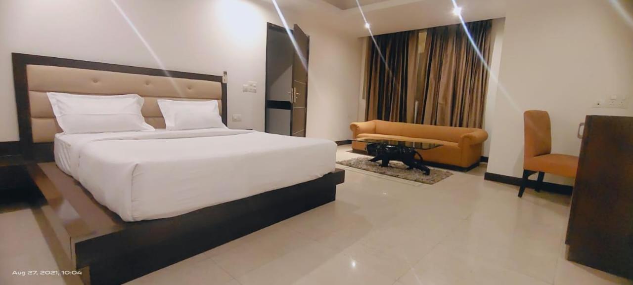 Zenith Hotel - Delhi Airport New Delhi Exteriör bild