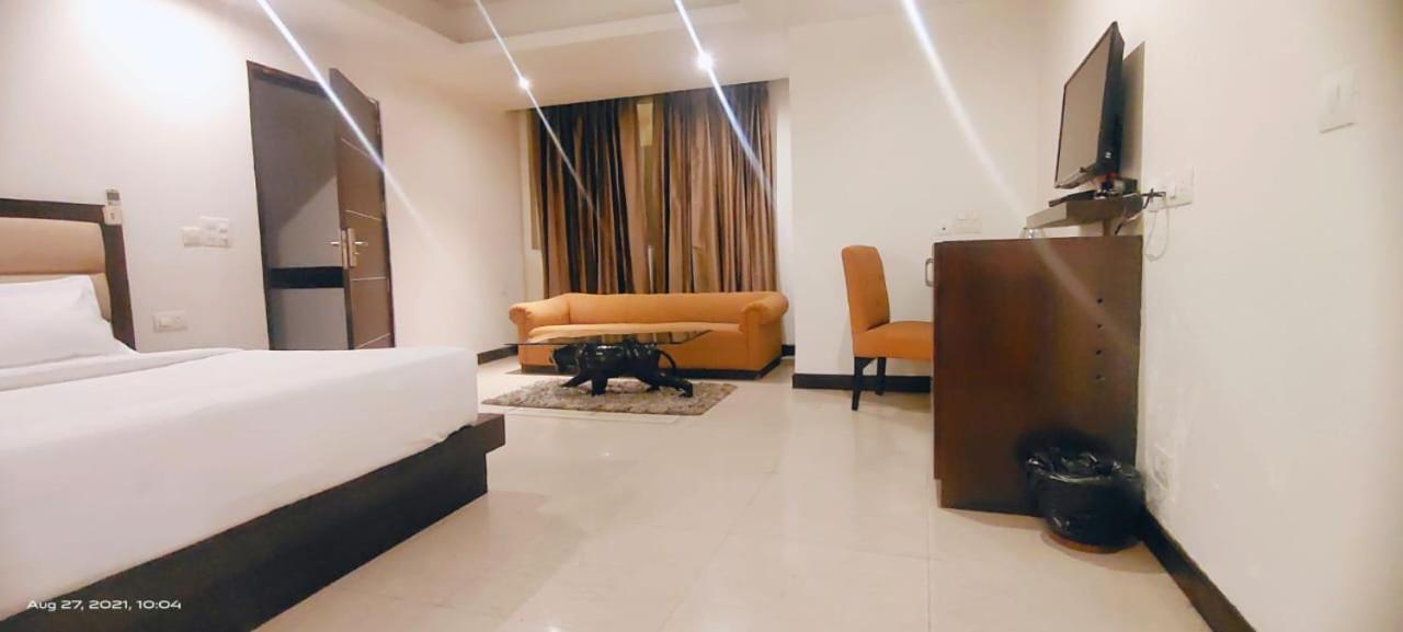 Zenith Hotel - Delhi Airport New Delhi Exteriör bild